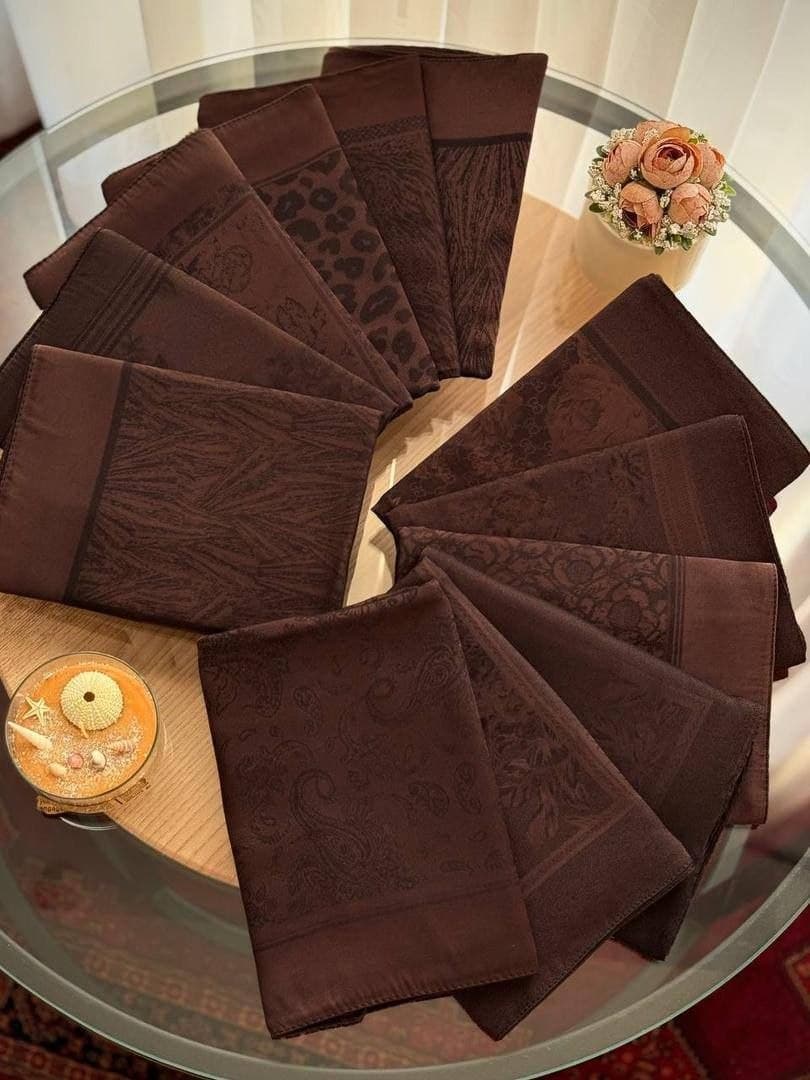 روسری ژاکارد قهوه‌ای برند ژائو