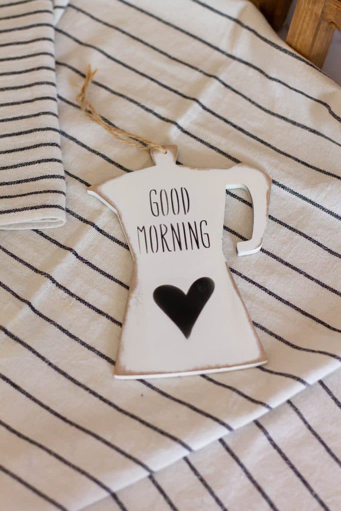 آویز موکاپات Good Morning - شیک خونه — تصویر ۲