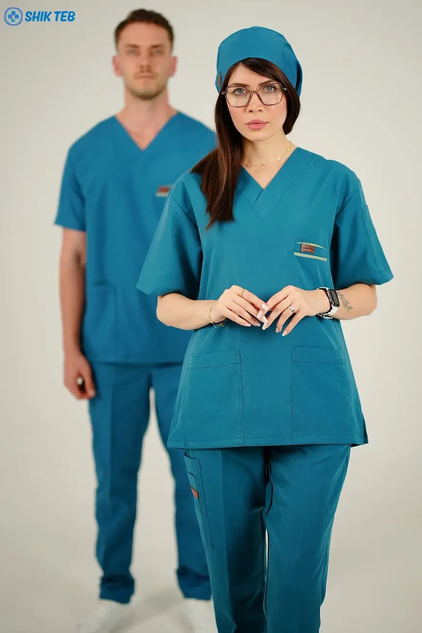 ست اسکراب جراحی و پزشکی یقه ۷ رنگ سبز کله غازی آستین کوتاه