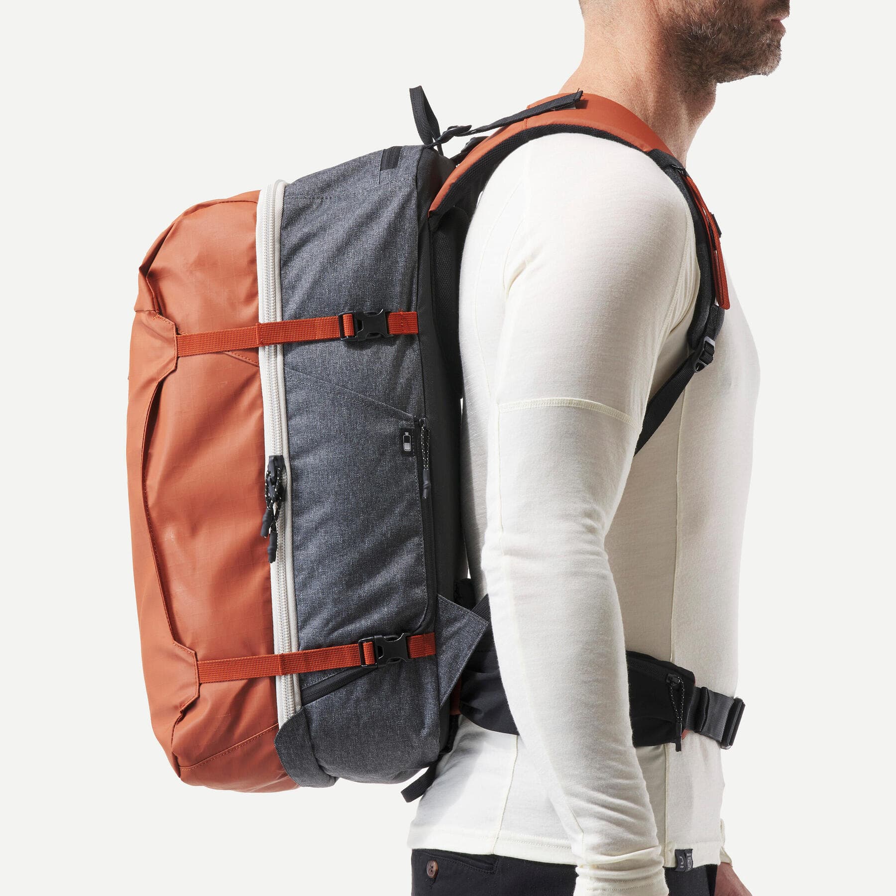 کوله پشتی فورکلاز مسافرتی 40 لیتری Forclaz Outdoor Backpack – 40 L – Orange – Travel 500 Organizer — تصویر ۲