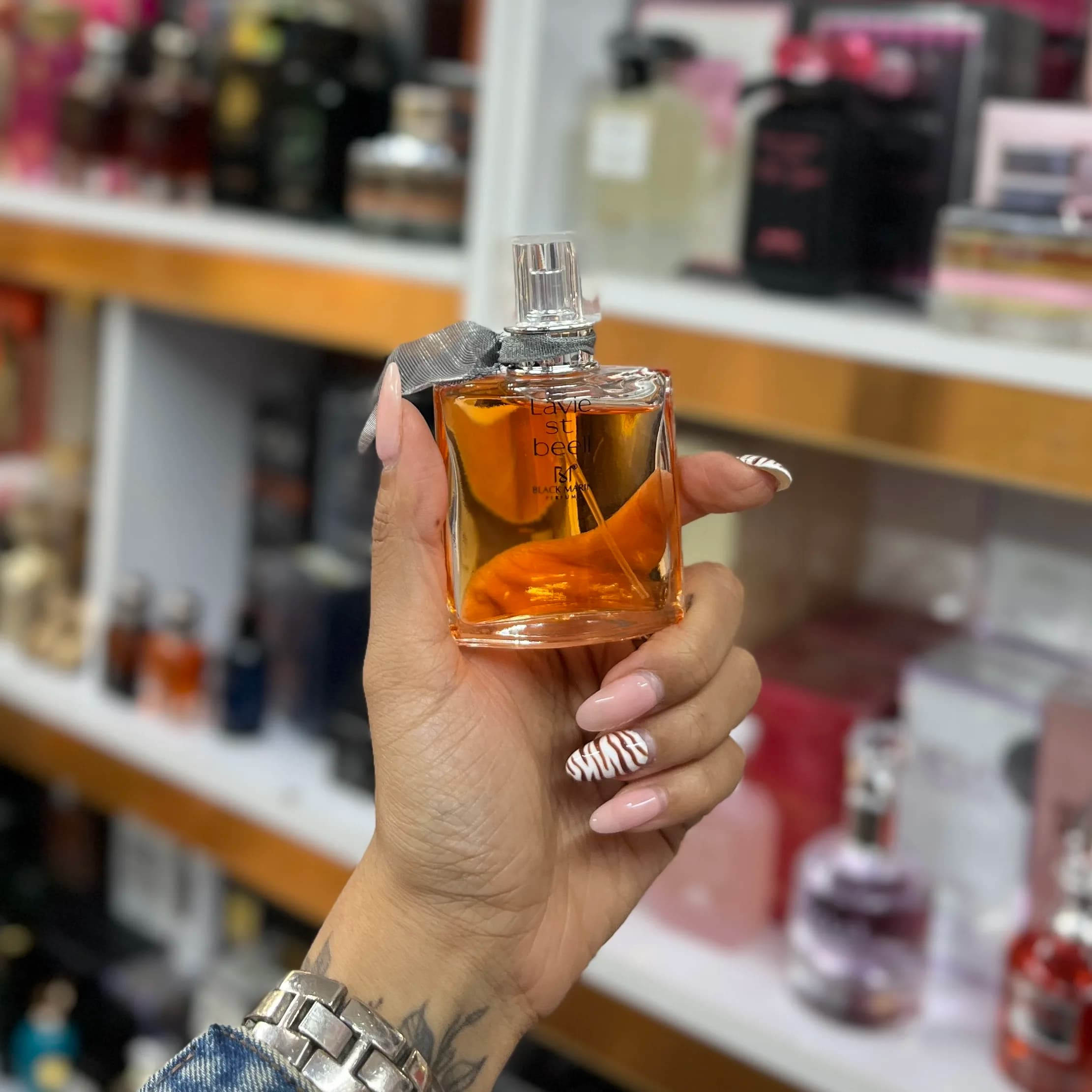 ادکلن لانکوم لاویه است بل بلک مارین 25 میل