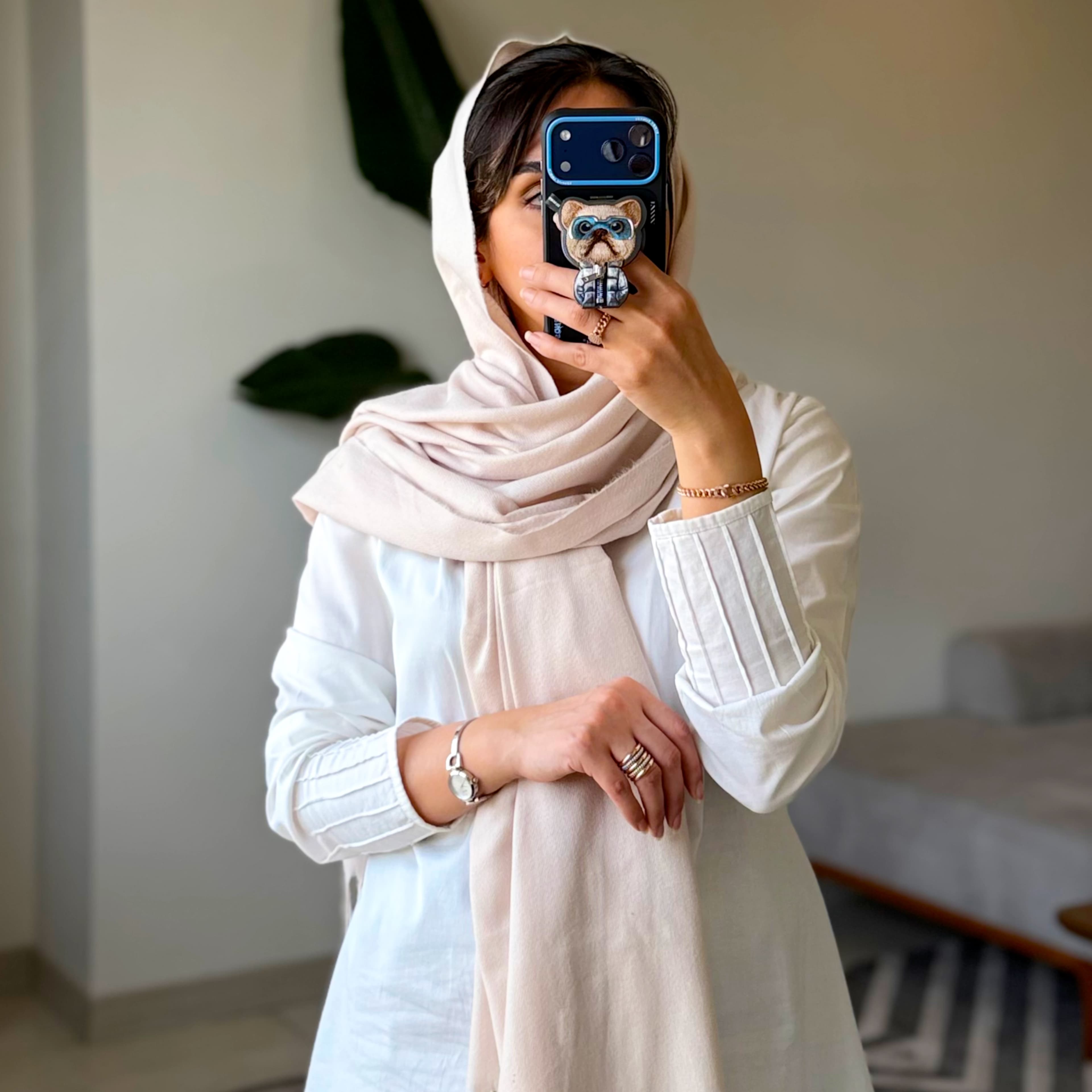 شال موهر گرنسی — تصویر ۴