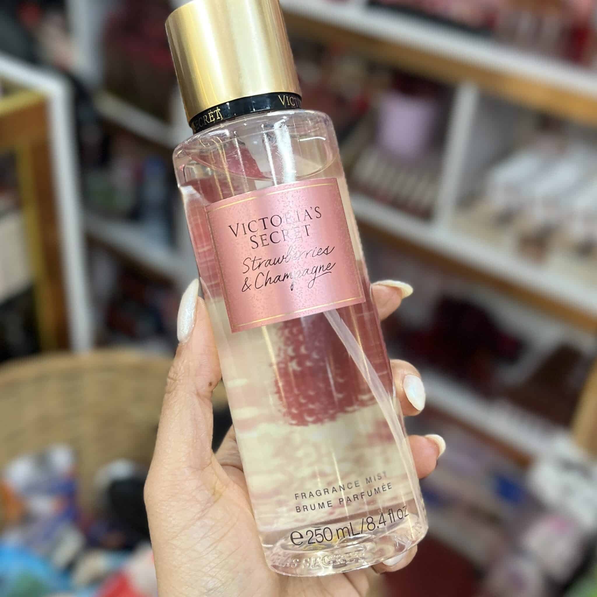 بادی اسپلش ویکتوریا سکرت اورجینال مدل Strawberries & Champagne میل250 — تصویر ۲
