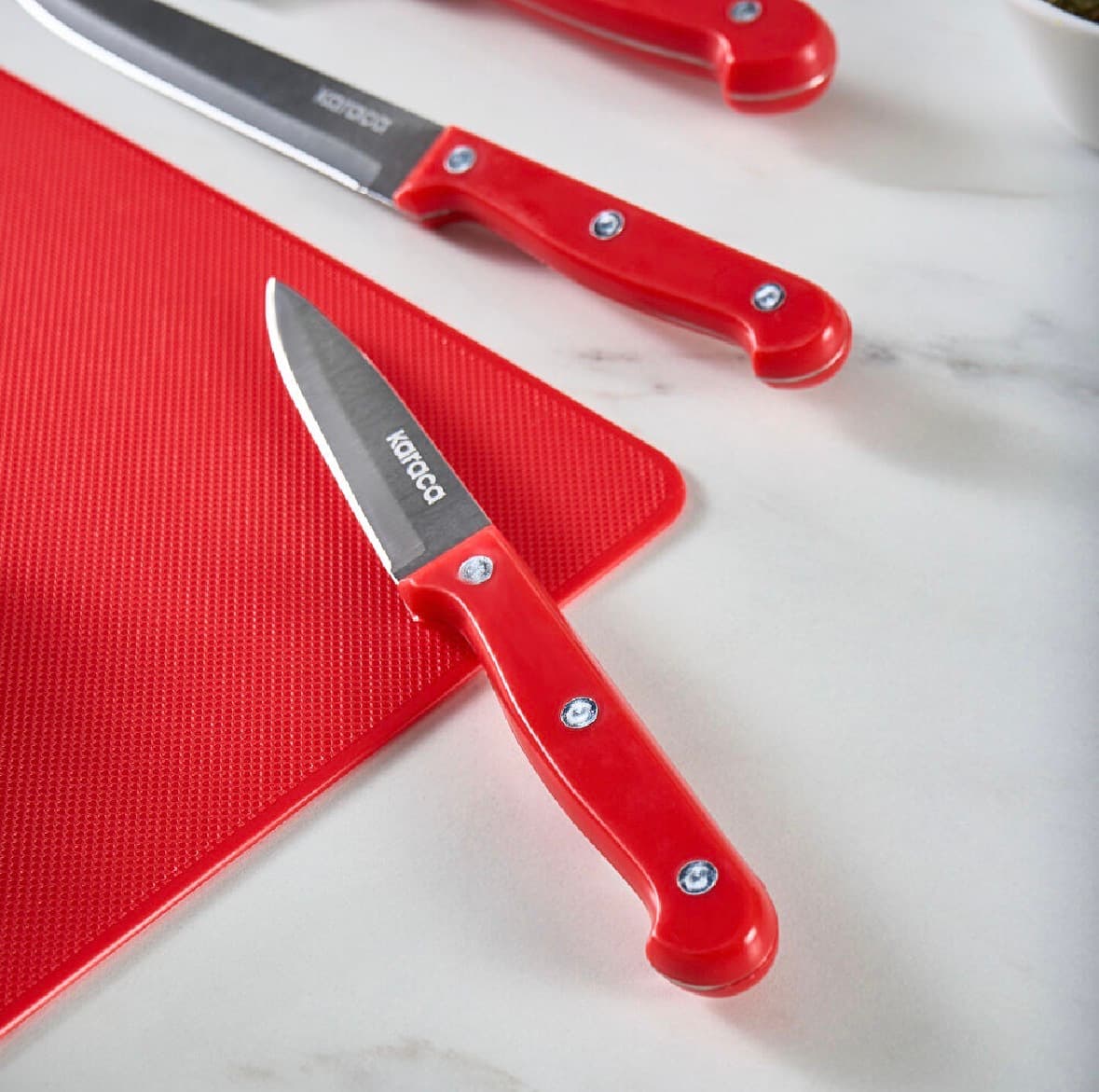 ست چاقو و تخته و ابزار آشپزخانه کاراجا مدل Sharp قرمز — تصویر ۲