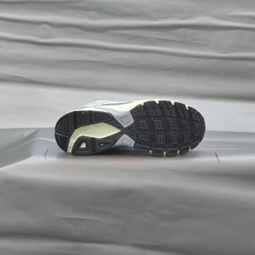 کفش نایک مدل اینیتیاتور رنگ طوسی — تصویر ۳