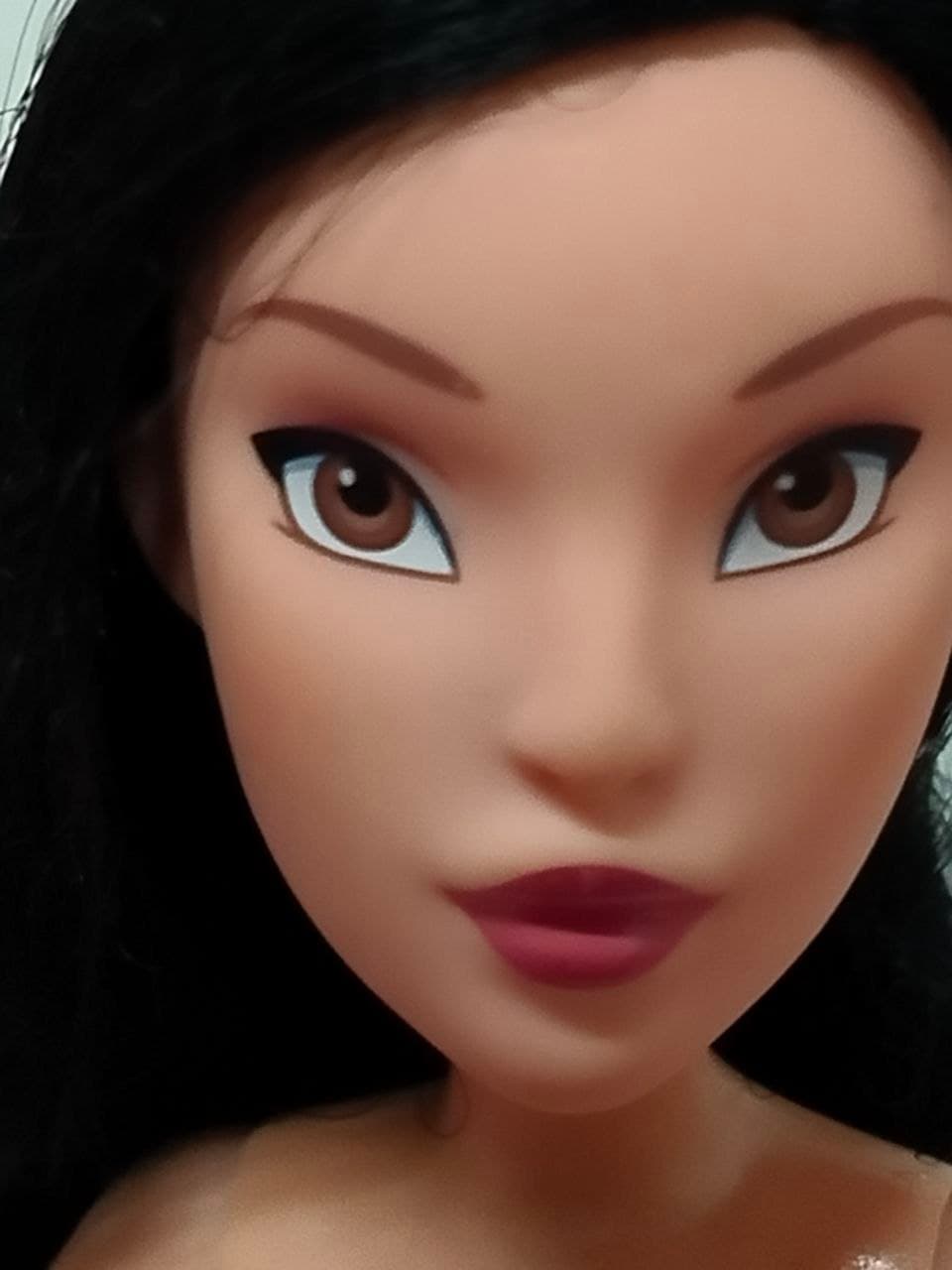 عروسک باربی پرنسس پوکوهانتس اورجینال — تصویر ۷