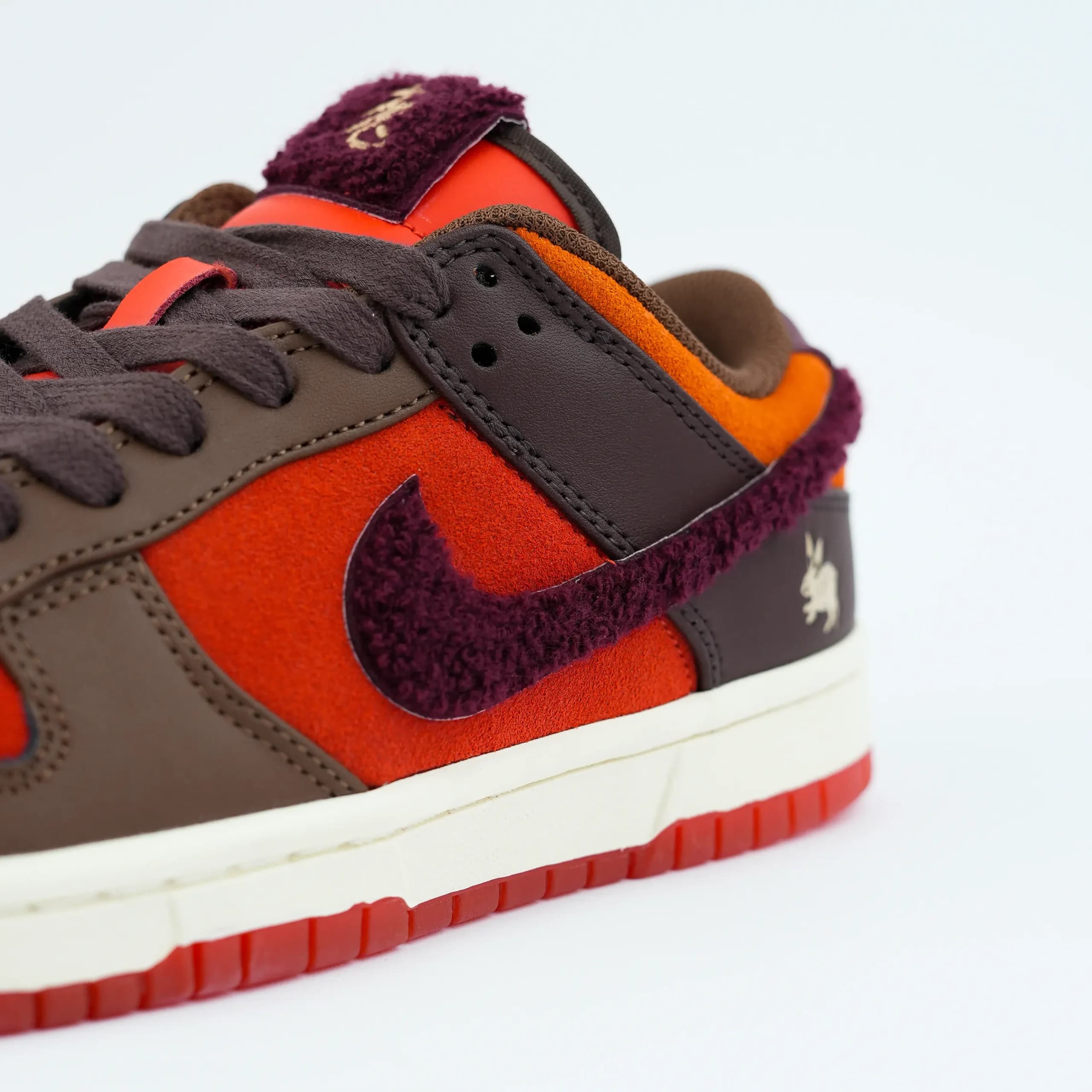 کفش نایک اس بی قهوه ای | Nike SB Dunk Low — تصویر ۵