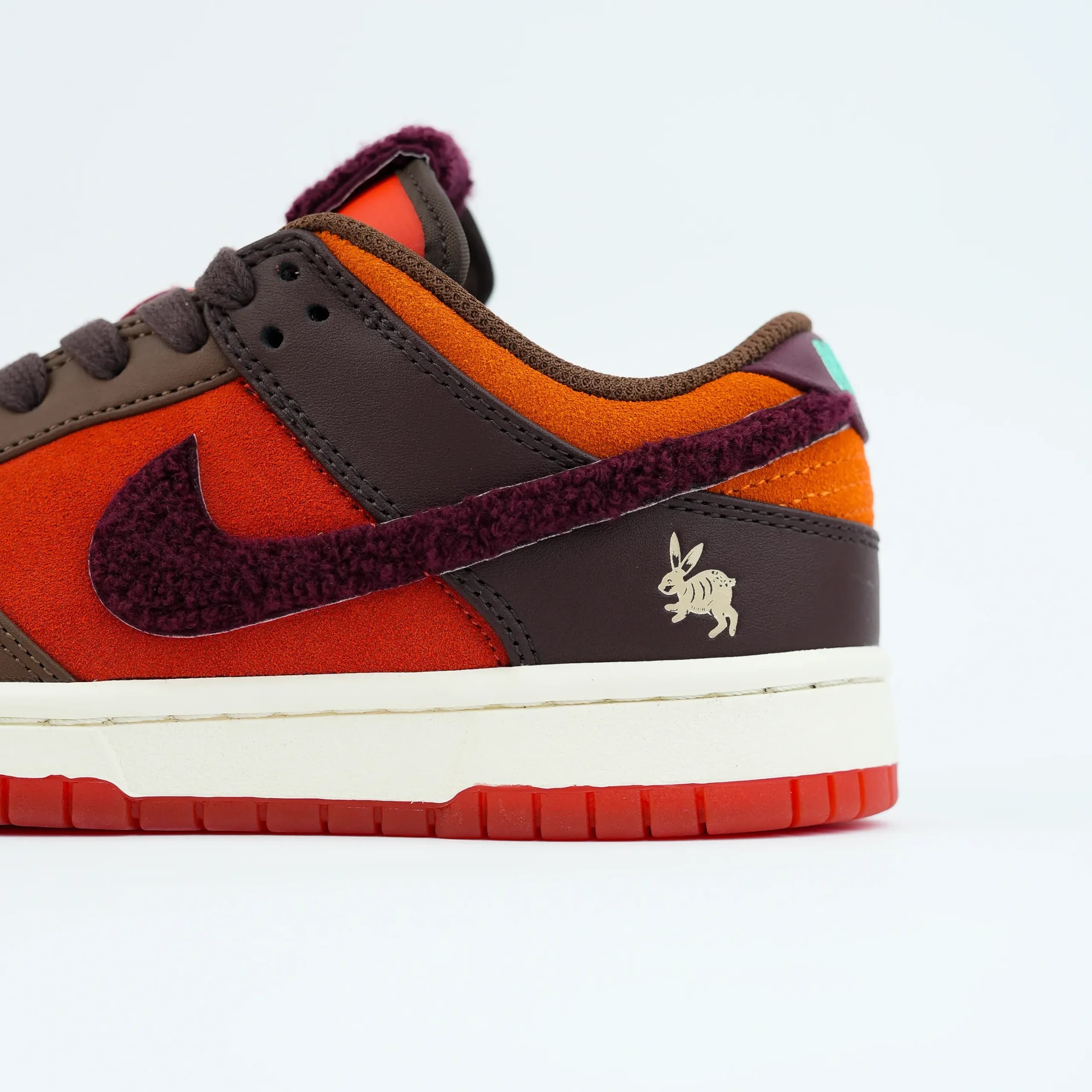 کفش نایک اس بی قهوه ای | Nike SB Dunk Low — تصویر ۴