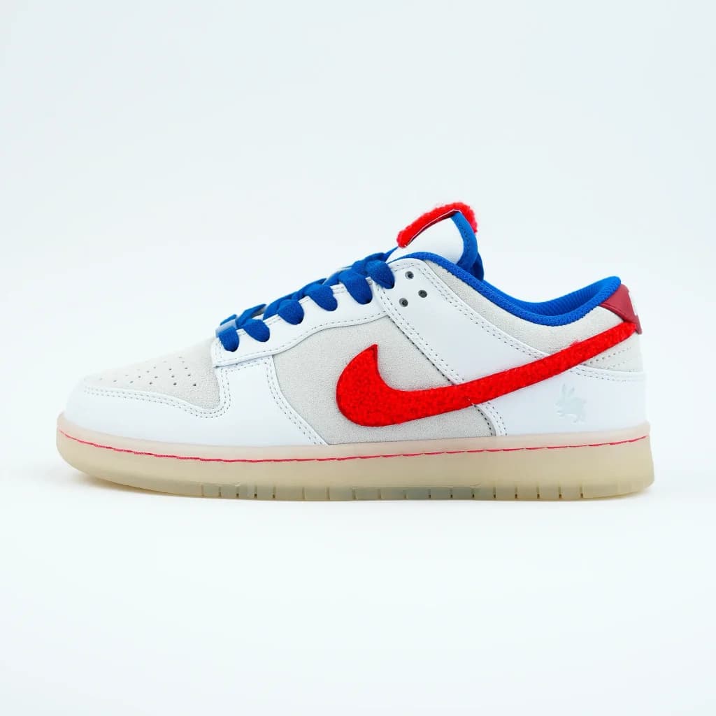 نایک اس‌بی دانک سفید آبی | کفش زنانه Nike SB Dunk — تصویر ۷