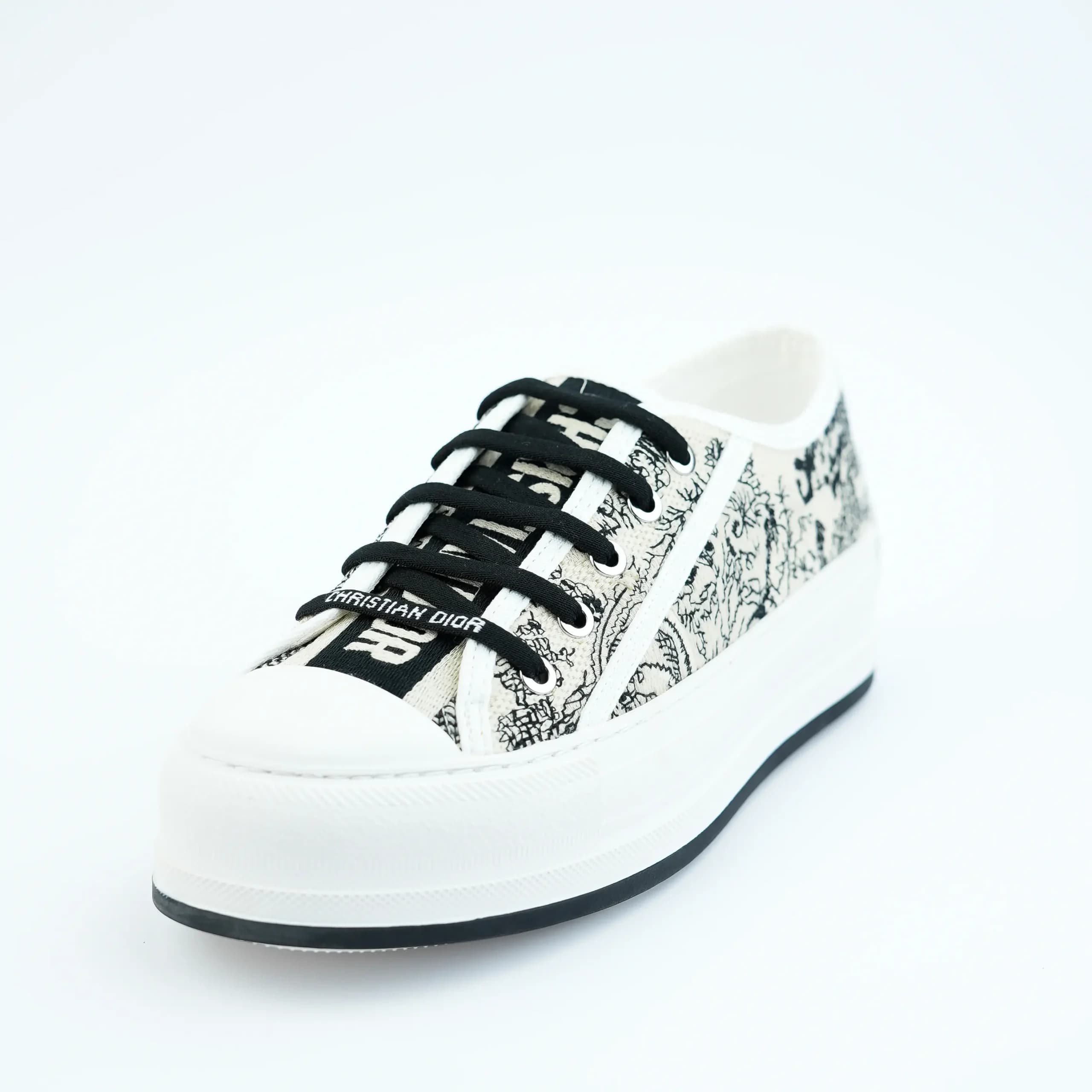 کریستین دیور طرح گل‌دار | cheristian Dior Platform — تصویر ۲
