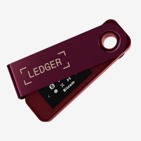 کیف پول سختافزاری لجر نانو اس پلاس – Ledger Nano S Plus Crimson Magenta | دارای گارانتی ۲۴ ماهه VITASECURE 24 — تصویر ۵