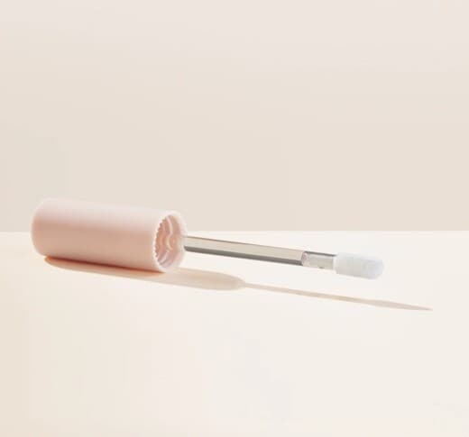 Blush Bloom مدل Rare Beauty رژ لب — تصویر ۳