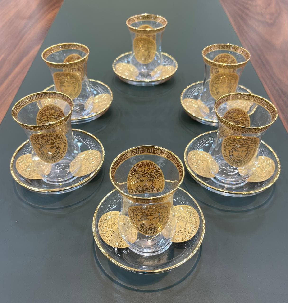 استکان و نعلبکی لب طلا ورساچه Versace — تصویر ۷
