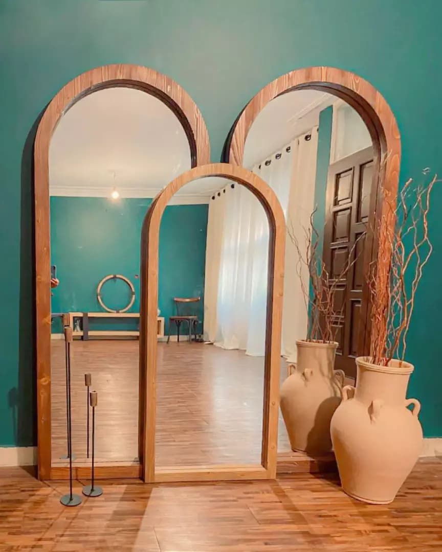 آینه قدی گنبدی چوبی — تصویر ۳