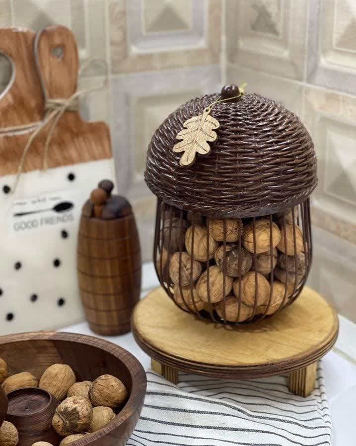 سبد گردو طرح بلوط فلزی