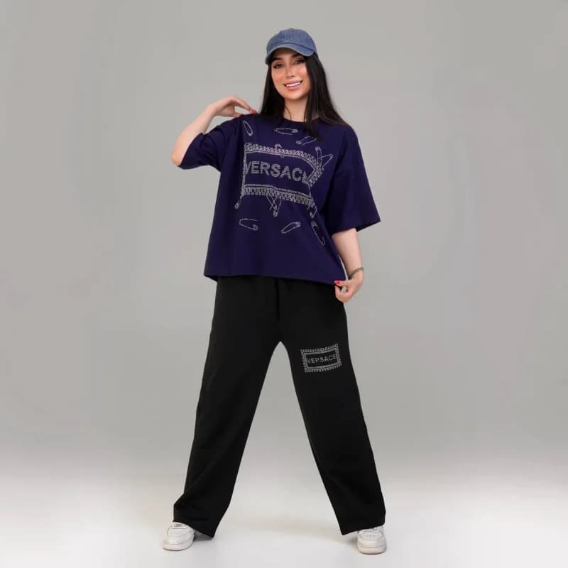 ست راحتی زنانه نگین‌دار Versace آستین سه‌ربع — تصویر ۴
