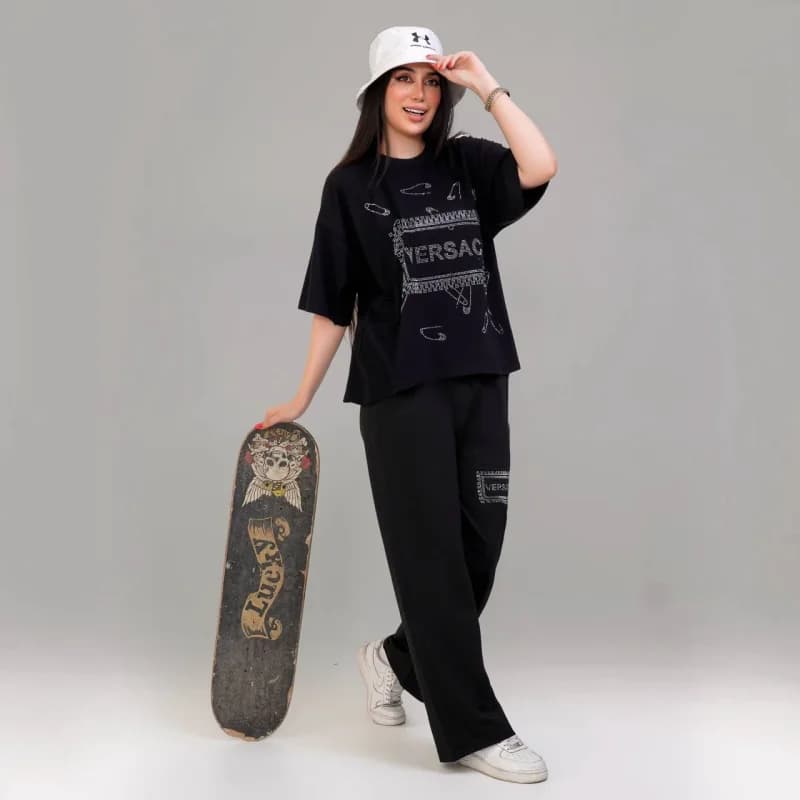 ست راحتی زنانه نگین‌دار Versace آستین سه‌ربع — تصویر ۶