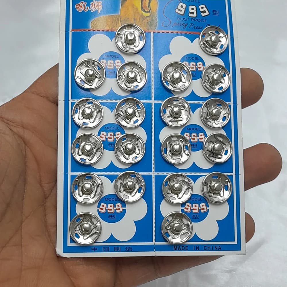 دکمه فشاری سفید و مشکی سایز 3 — تصویر ۴