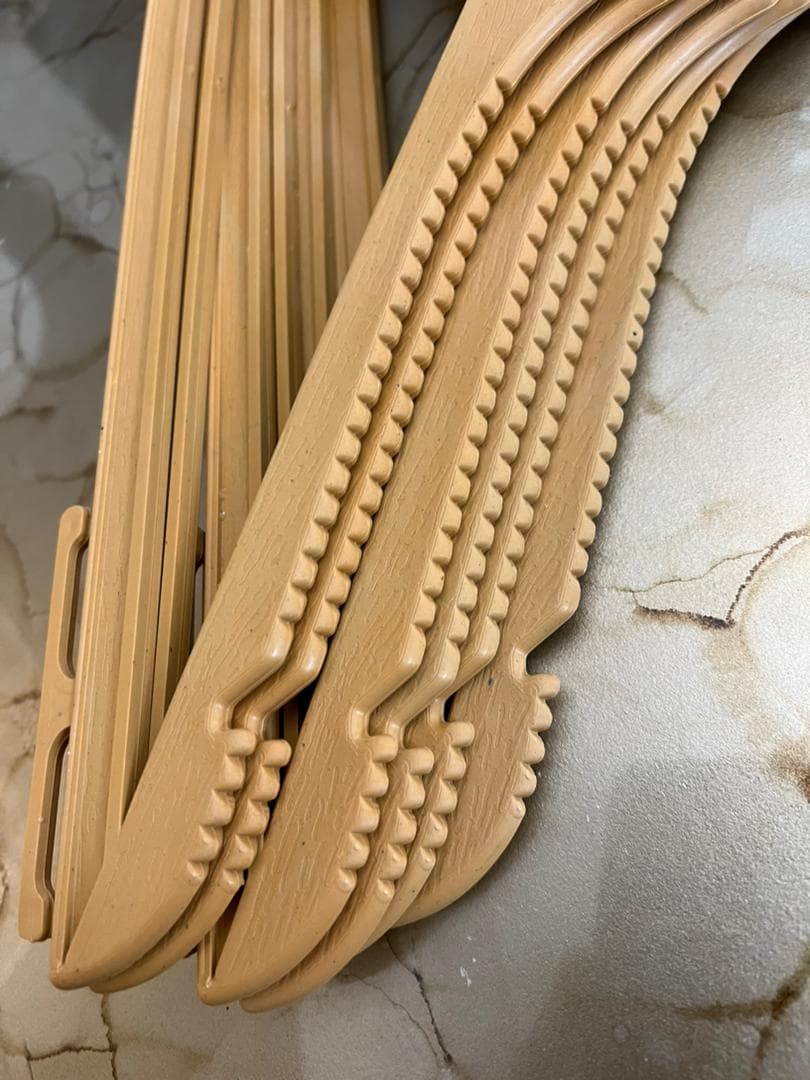 چوب لباسی طرح چوب توربو (بسته 204 عددی )