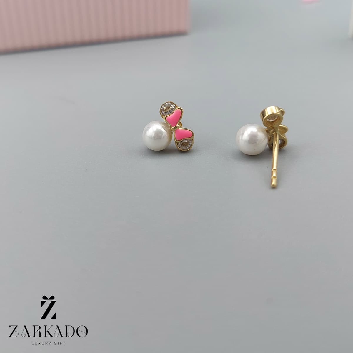 گوشواره میخی طلا طرح میکی موس و مروارید کد E988 — تصویر ۶