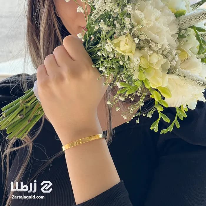 به روز و خرید آنلاین دستبند النگویی طلا کارتیه لاو — تصویر ۲
