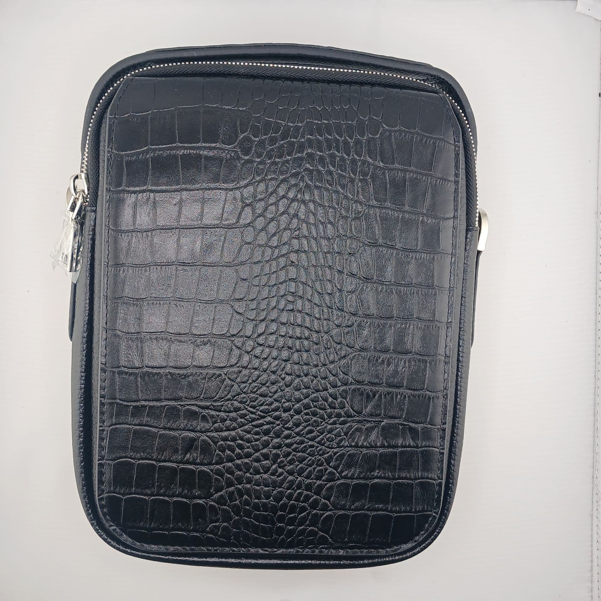 کیف دوشی اسپرت دانشجویی چرم طبیعی گاوی(نمونه اصلی) کد p5gh