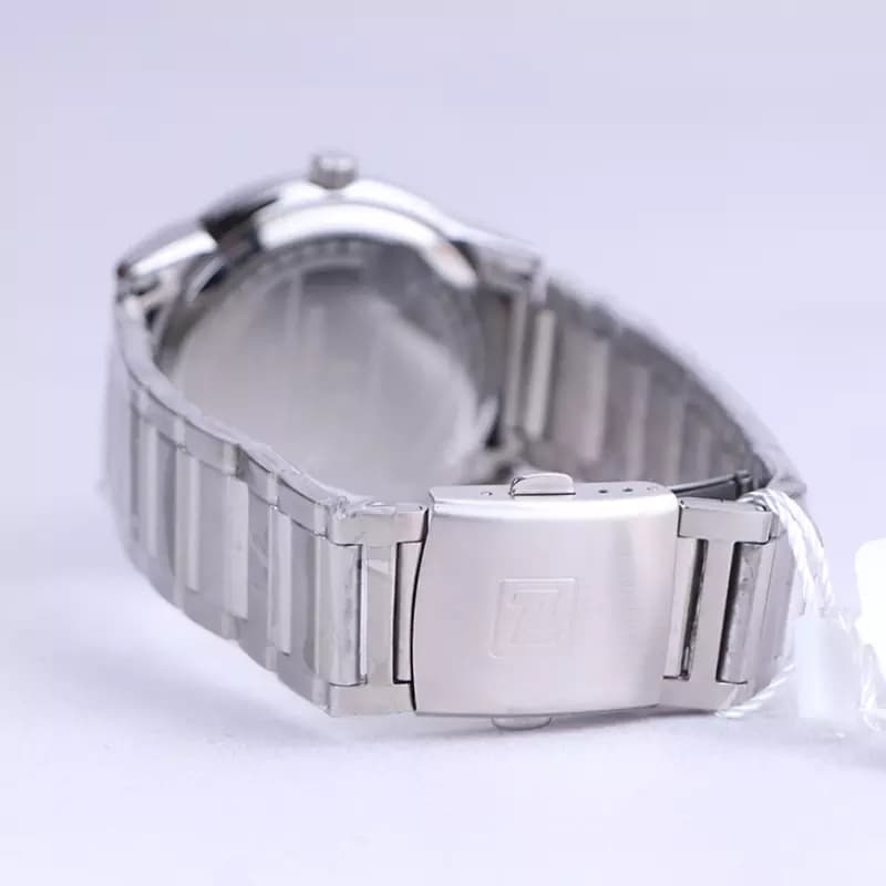 ساعت مچی نیوی فورس مردانه فلزی نقره ای صفحه سفید NF 8029K/4 — تصویر ۳