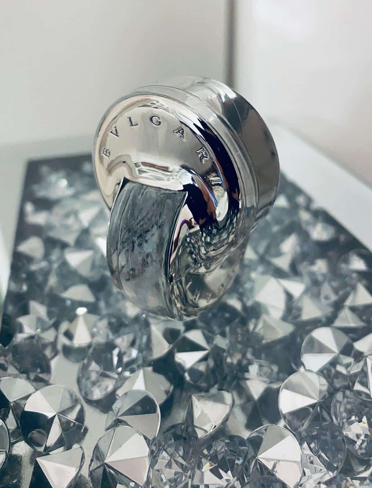عطر ادکلن بولگاری امنیا کریستالین اصل | Bvlgari Omnia Crystalline EDT 65 ml — تصویر ۴