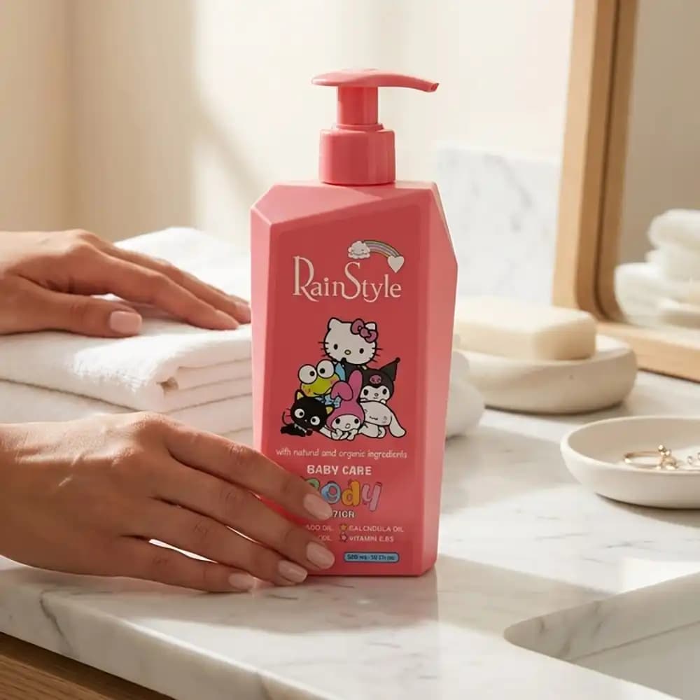 لوسیون بدن کودک رین استایل (RainStyle Baby Care) پمپی صورتی حجم 300 میلی لیتری — تصویر ۳