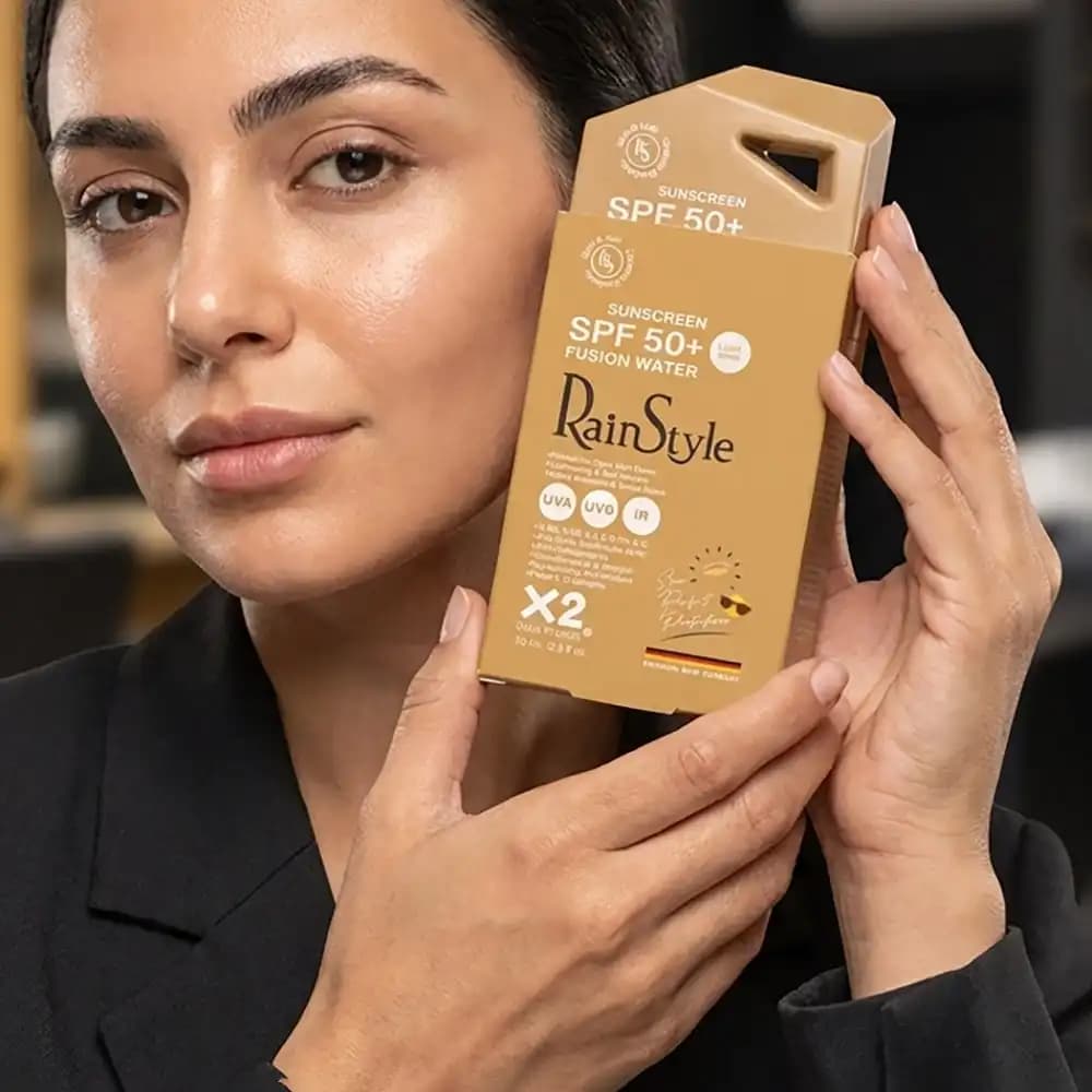 ضدآفتاب رنگی فیوژن واتر SPF50 رین استایل (RainStyle) (بژ روشن) انواع پوست ضدلک و ماتکننده حجم 70 میلی لیتری — تصویر ۳