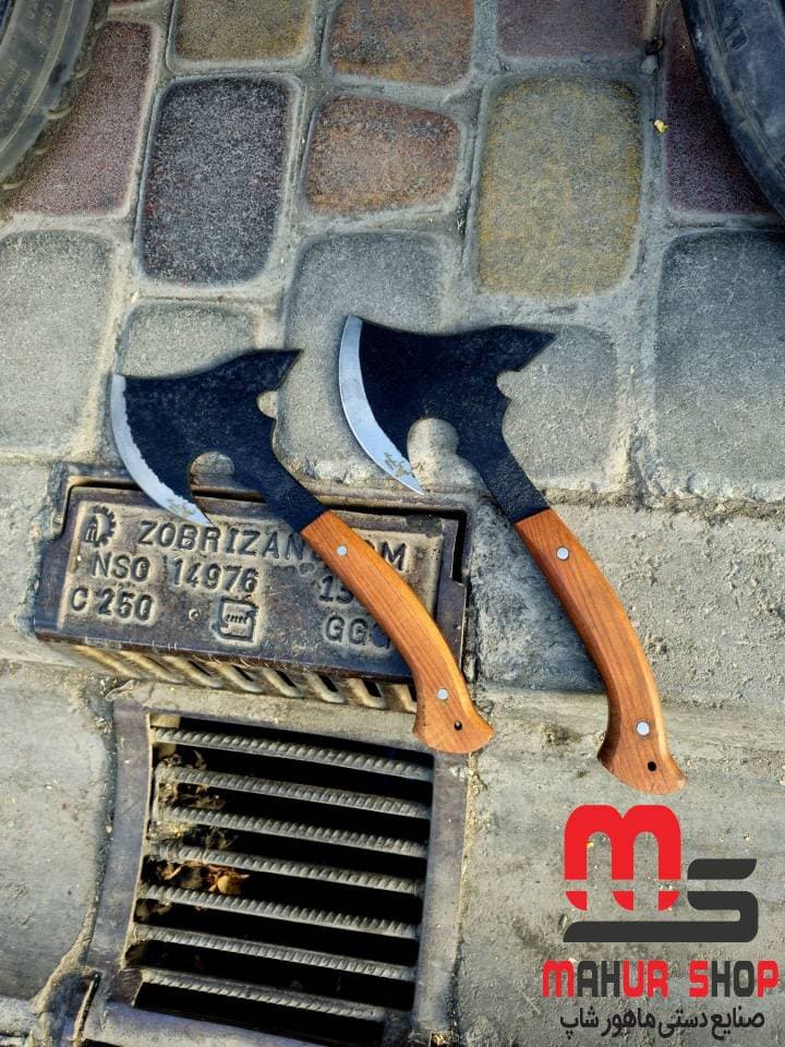 تبر محکم فولادی برای کمپینگ و طبیعت گردی