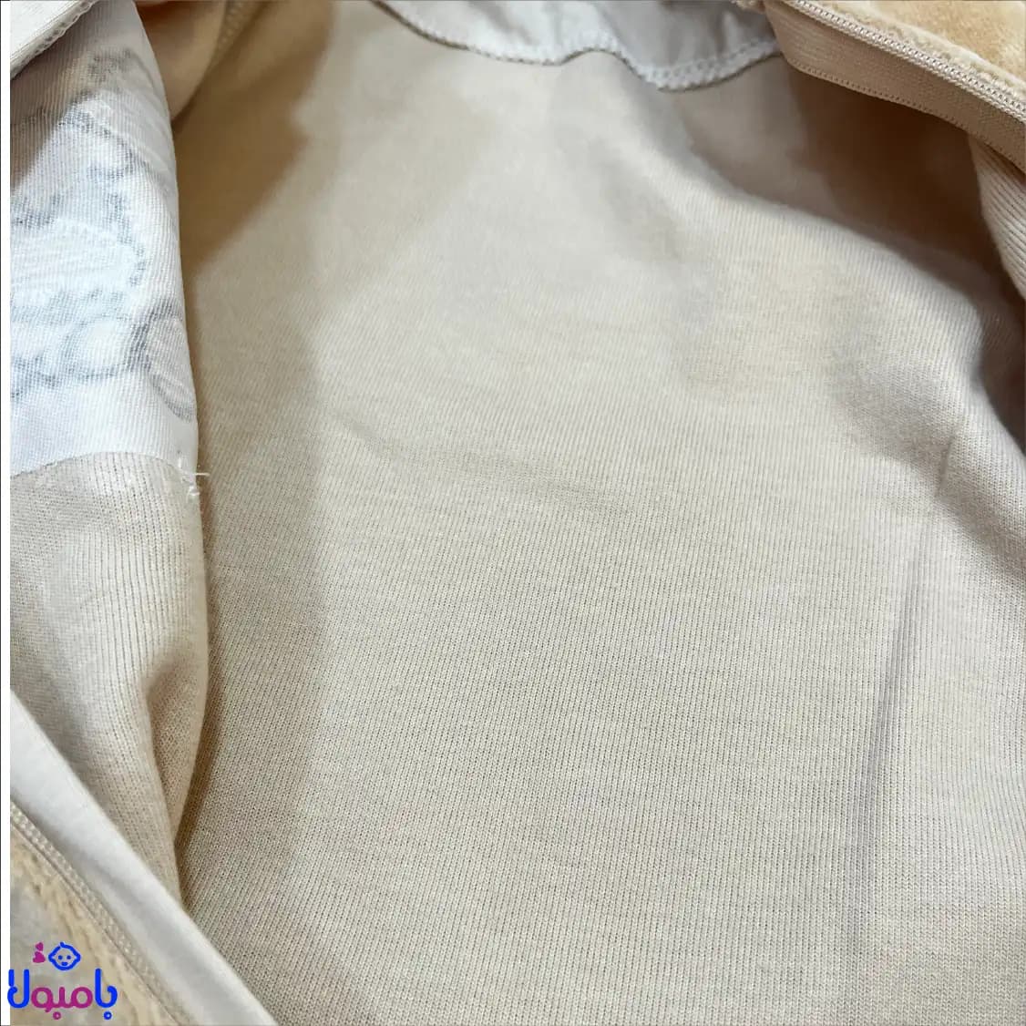 سرهمی کلاه دار پاییزه مخمل مدل جوراب دار کرمی رایان 0تا9ماهگی — تصویر ۶