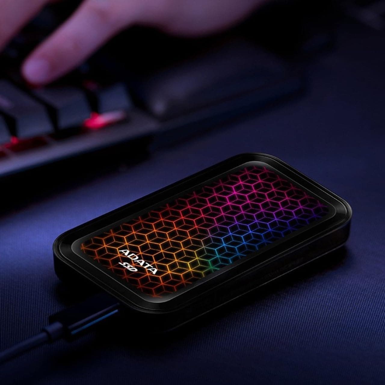 هارد SSD اکسترنال 1TB ای دیتا مدل ADATA SE770G — تصویر ۴