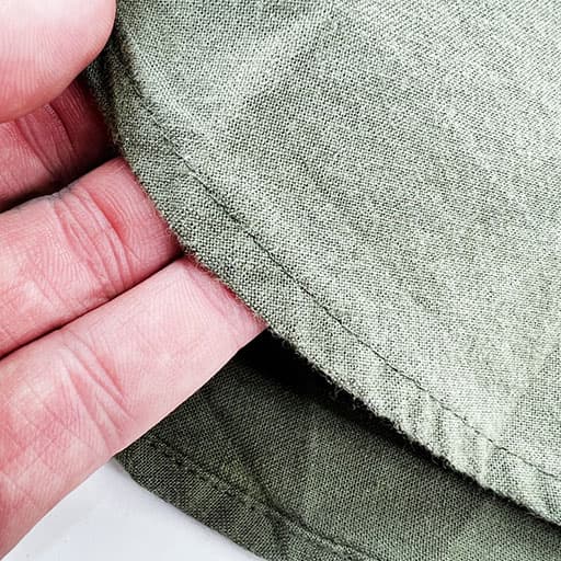 شومیز کتان رنگ سبز ارتشی برند H&M — تصویر ۴