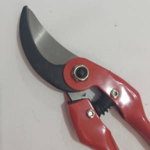 قیچی باغبانی LIGHT لایت مدل 3164 همراه با کیف برزنتی محافظ کمری کد(149) — تصویر ۳