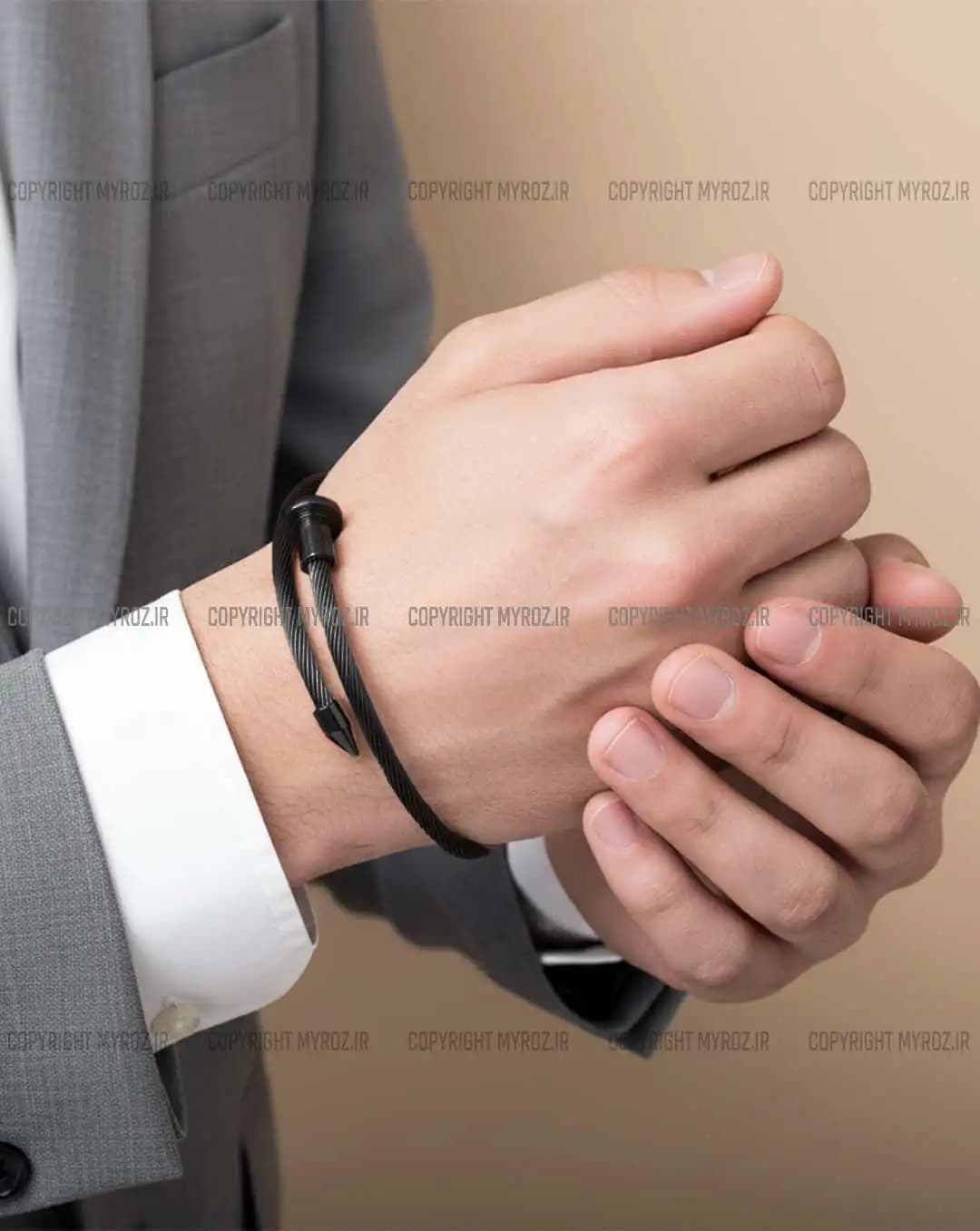 دستبند استیل مردانه کارتیه مدل میخ کد 2695 — تصویر ۲