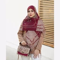 روسری گوچی شال گوچی روسری نخی شال نخی روسری مجلسی کیف گوچی کیف ست — تصویر ۲