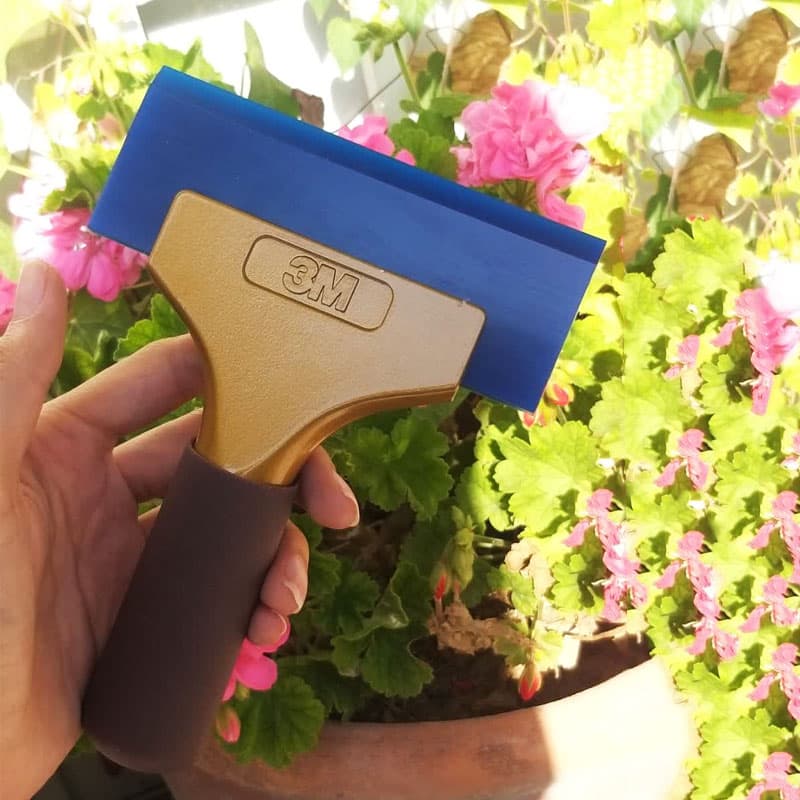 کاردک شیشه دودی خودرو برند 3M کد 1853 — تصویر ۴