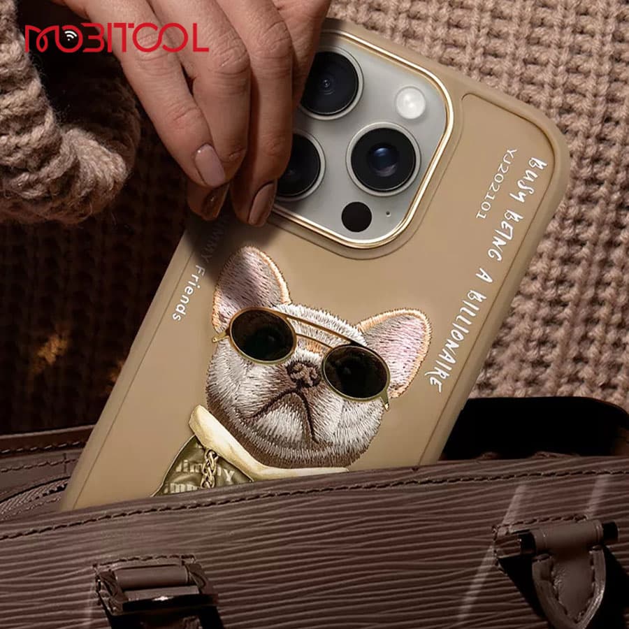قاب گوشی آیفون 16 پرو مکس سگ بولداگ با زنجیر و عینک واقعی نیمی Nimmy Cool Glasses Brown Little Rich Tycoon iPhone 16 Pro Max — تصویر ۷