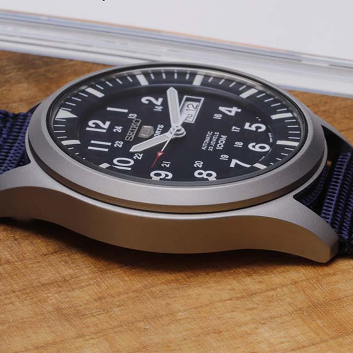 ساعت مردانه سیکو پنج SEIKO 5 SNZG11J1 — تصویر ۱۲
