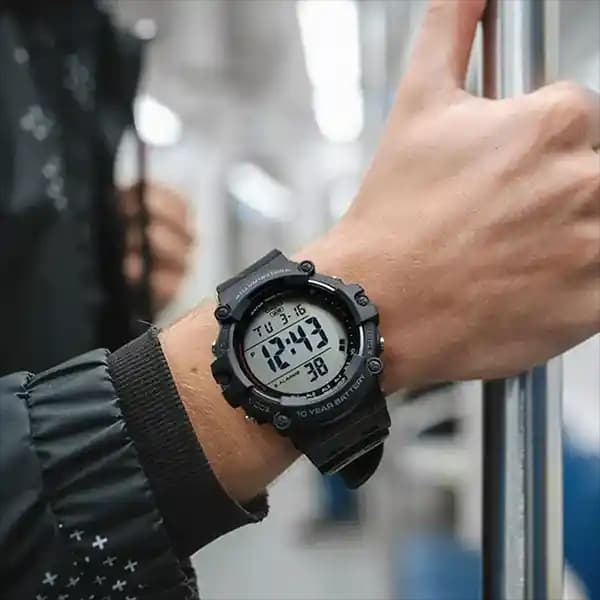 ساعت مچی مردانه کاسیو مدل AE-1500WHX-1A — تصویر ۳