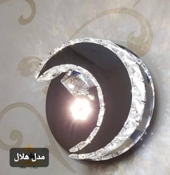 دیوارکوب مدرن کریستالی با طرح هلال ماه — تصویر ۲