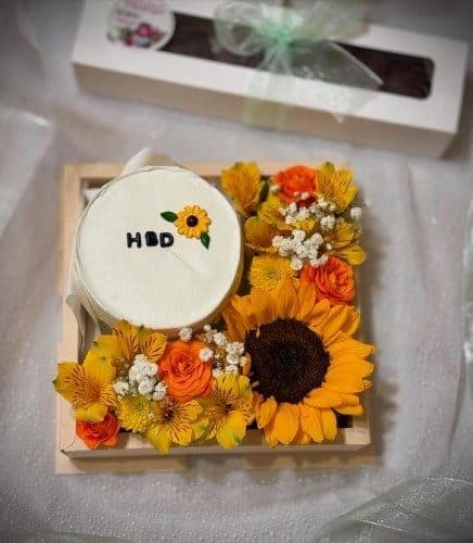 کیک تولد و گل برای تولد پسر برادر