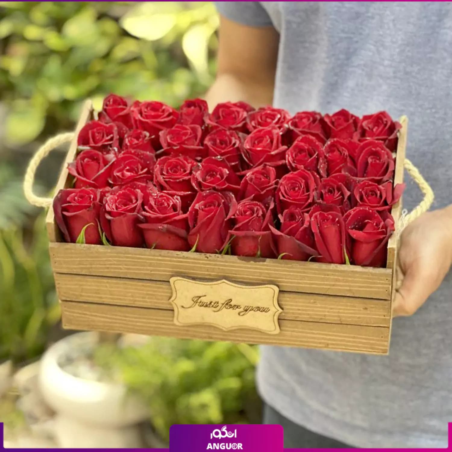 باکس گل رز 32 شاخه