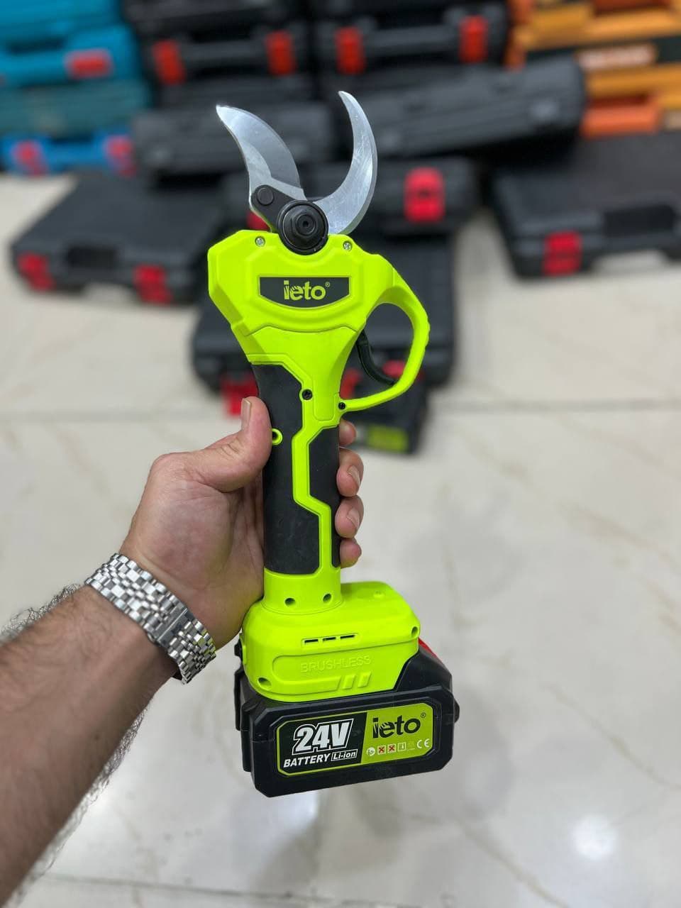 قیچی باغبانی شارژی ایتو مدل MT4502 — تصویر ۵