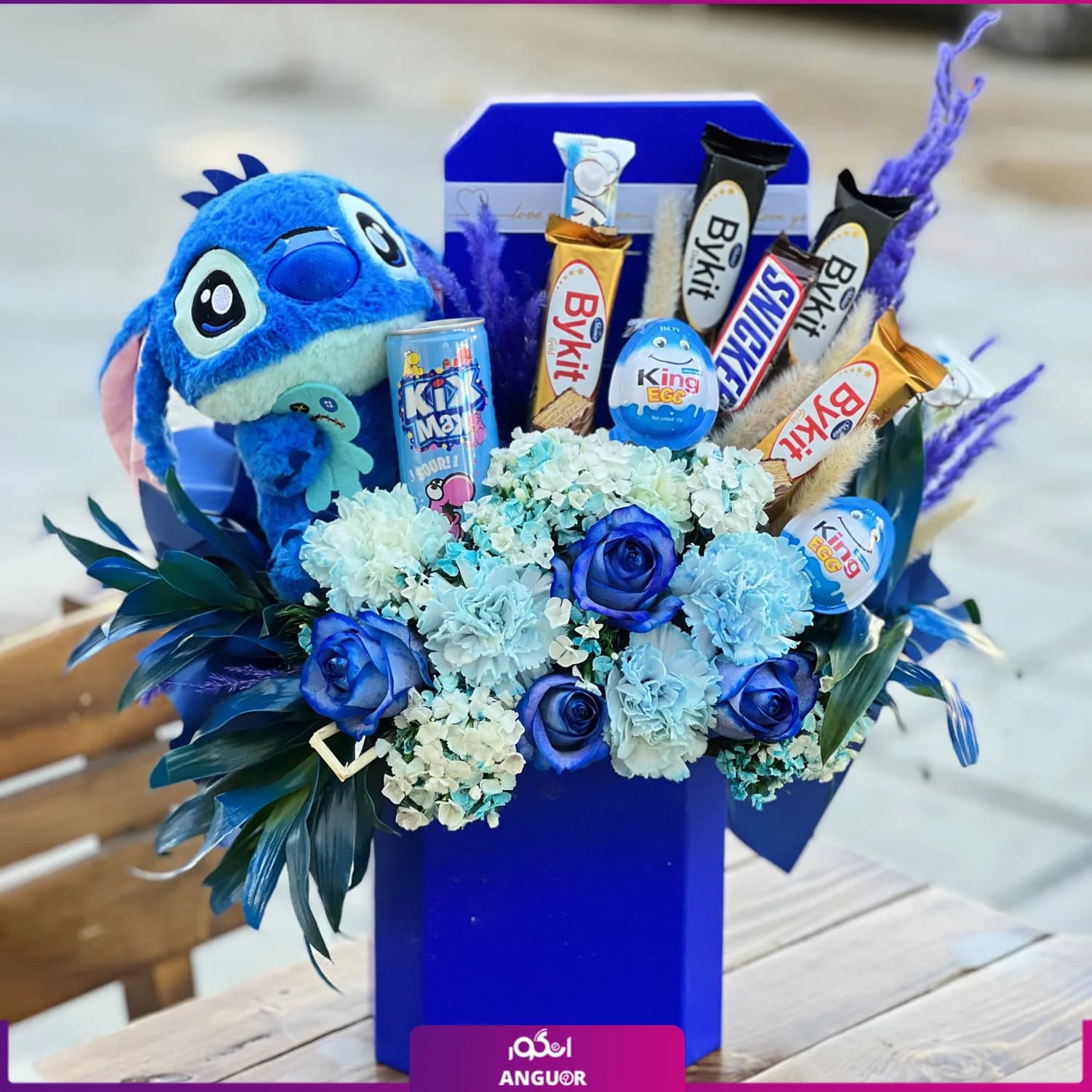 مینی باکس گل و شکلات عشق فیروزه ای