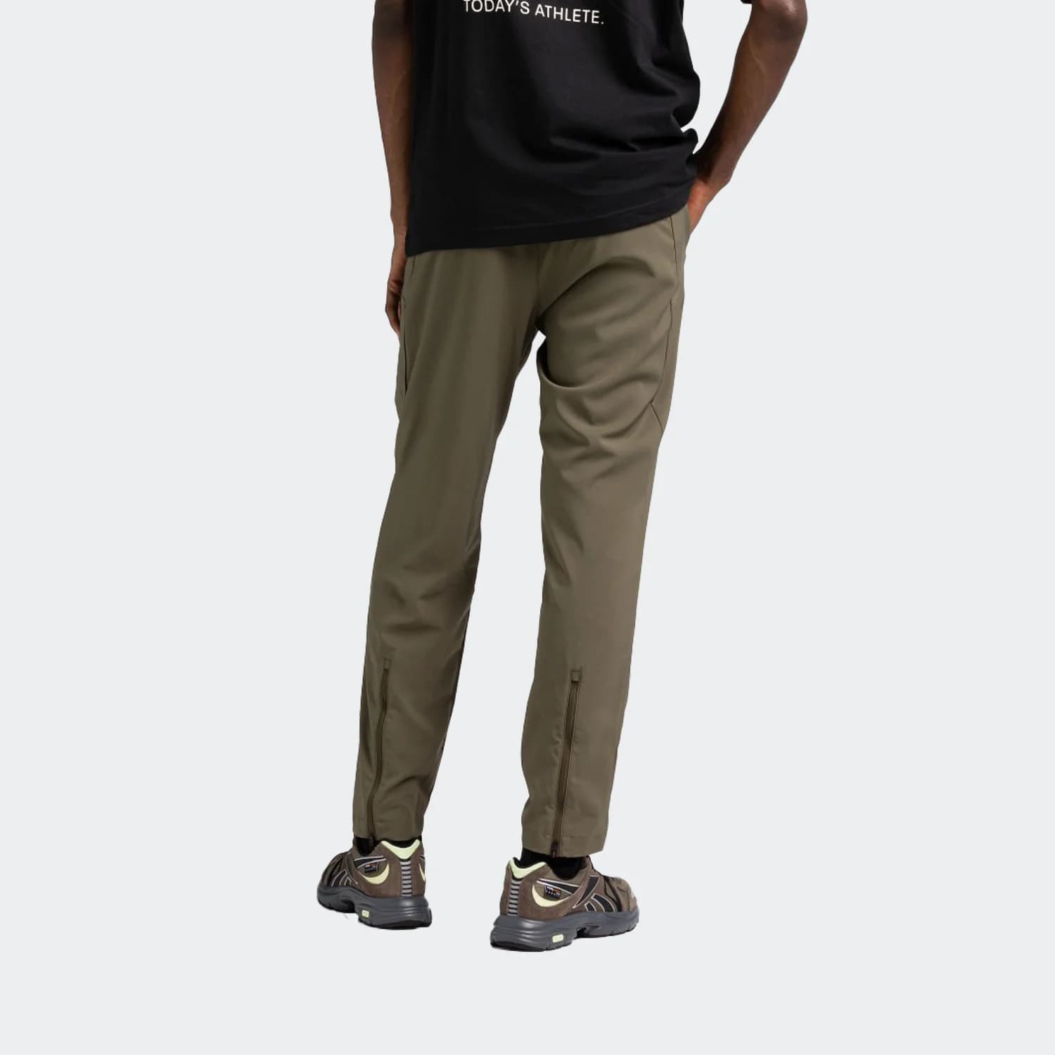 شلوار مردانه ریباک مدل Men’s trousers ID TRAIN WOVEN PANT ex — تصویر ۳