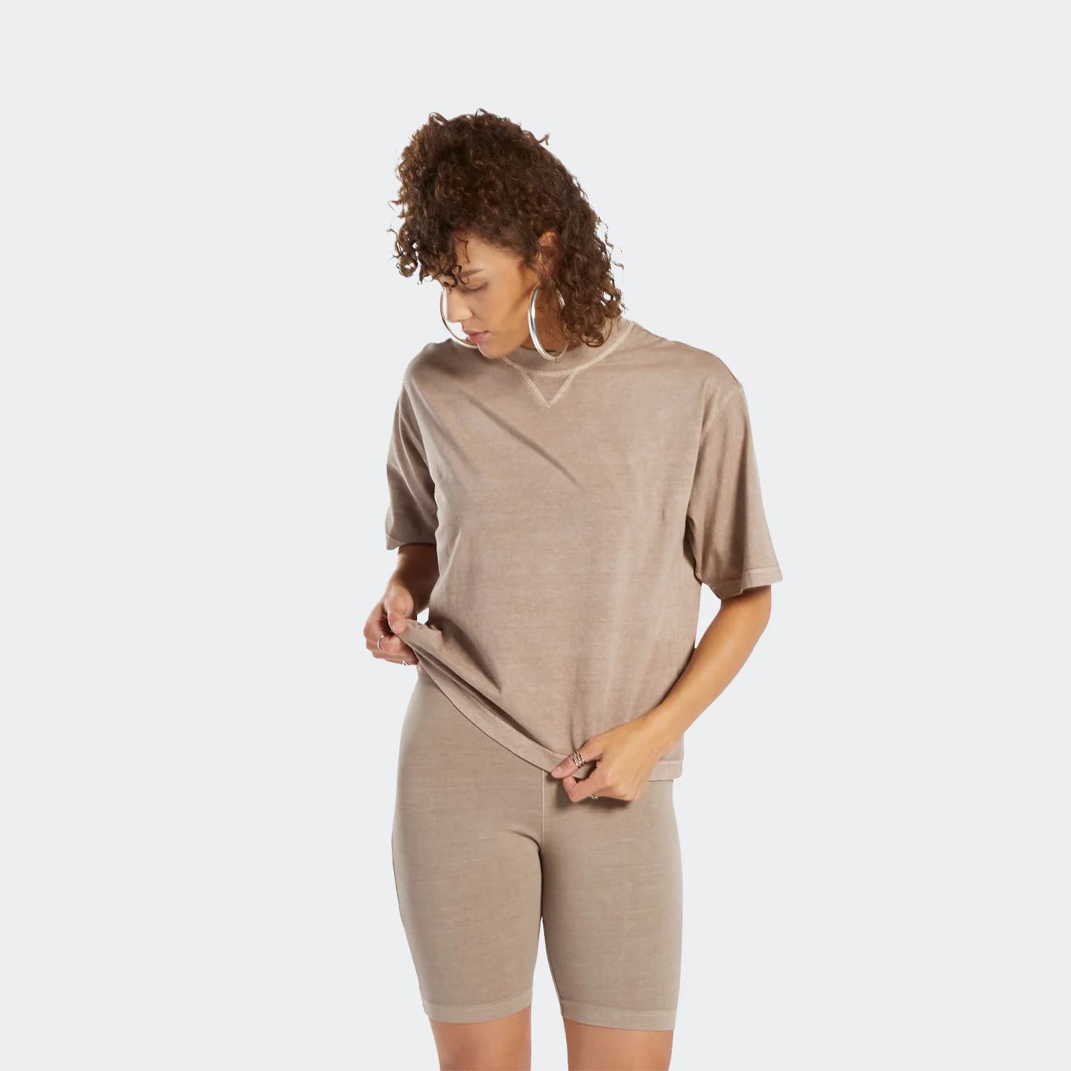 تیشرت زنانه ریباک مدل Classics Natural Dye Boxy T-Shirt — تصویر ۲