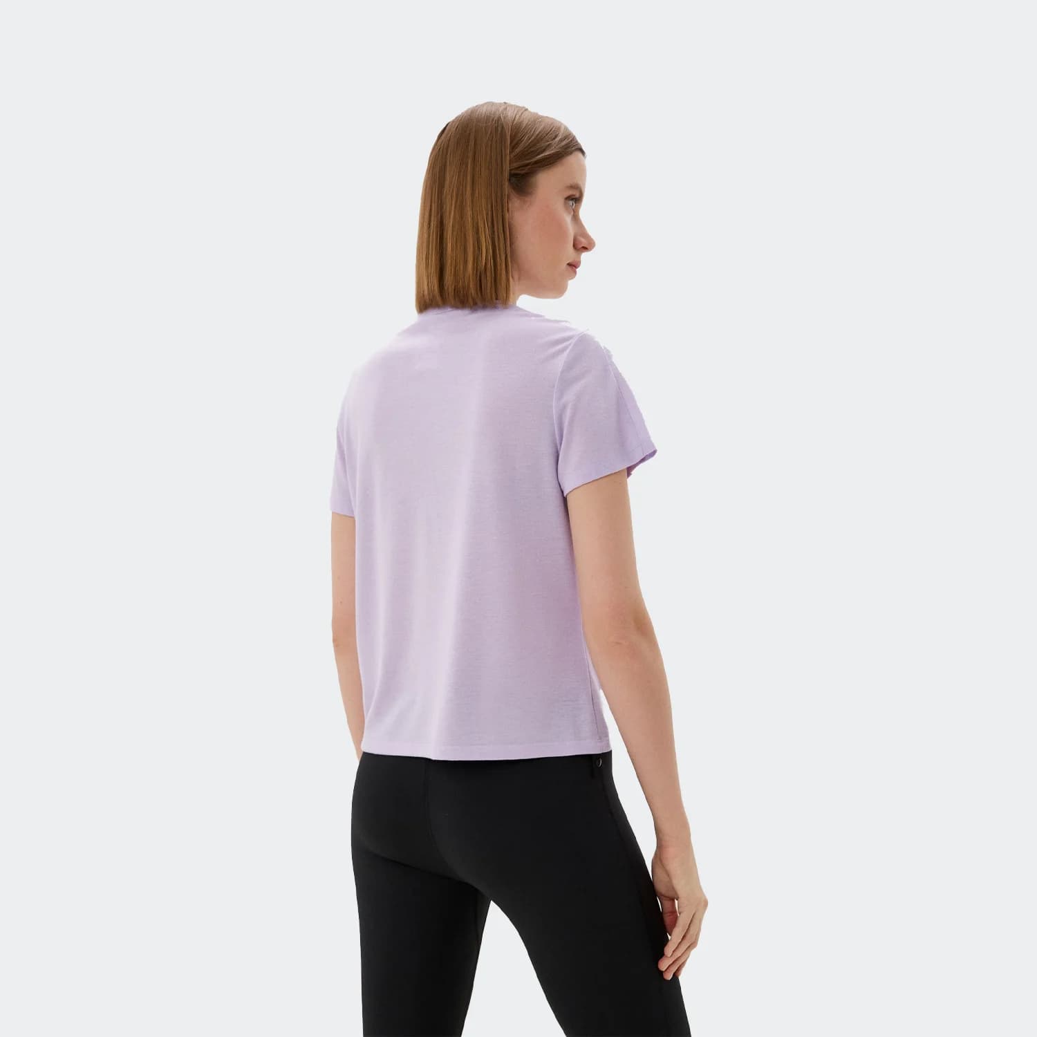 تیشرت زنانه ریباک مدل Workout Ready Supremium Tee — تصویر ۳