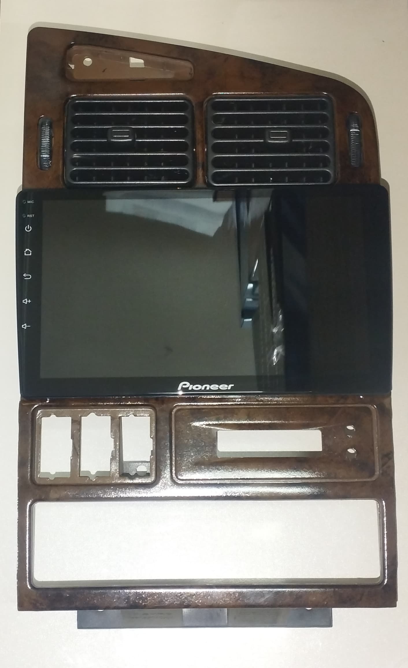 مانیتور اندروید 11 اینچ برند پایونیرPioneer با حافظه 32+2 AHD برای پژو 405 و پارس و آریسان داشبورد جدید — تصویر ۲